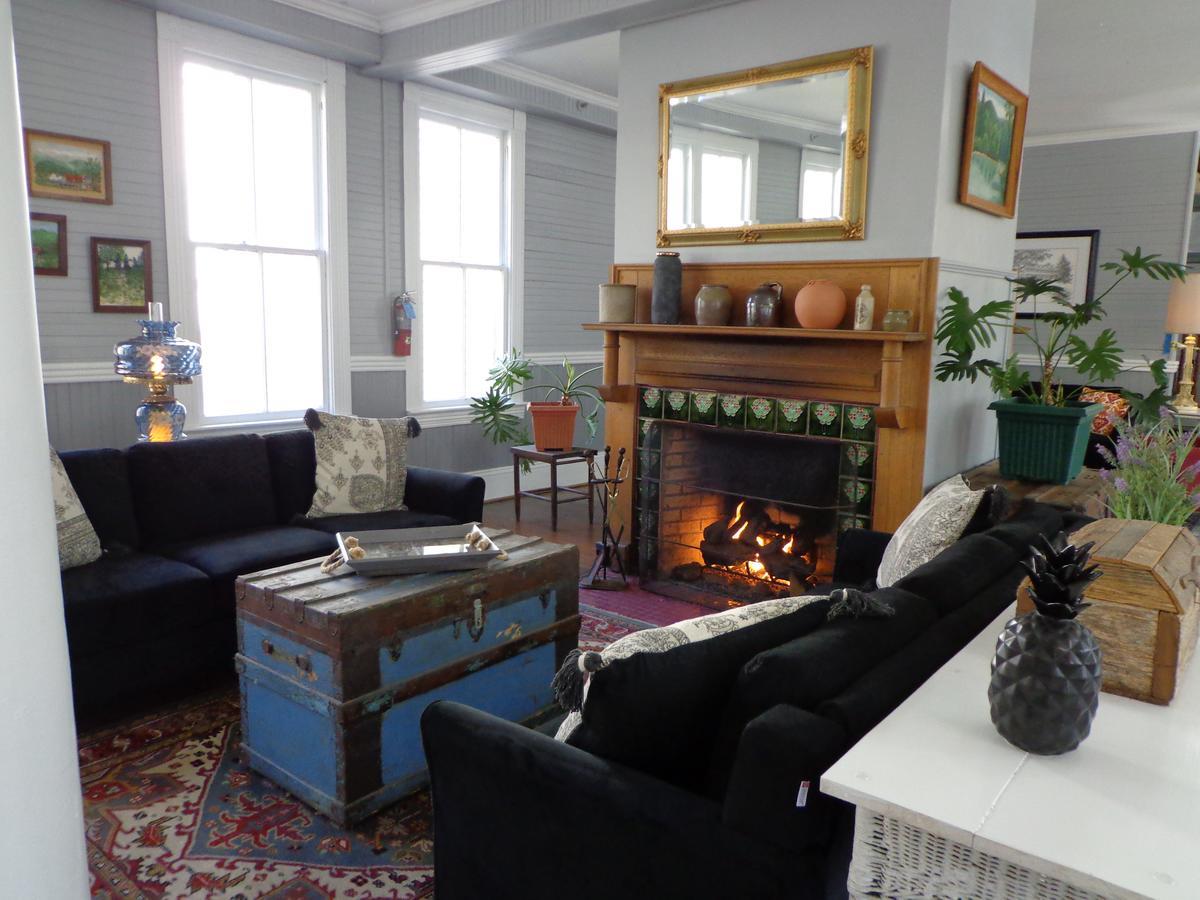 Grand Old Lady Hotel Waynesville Esterno foto